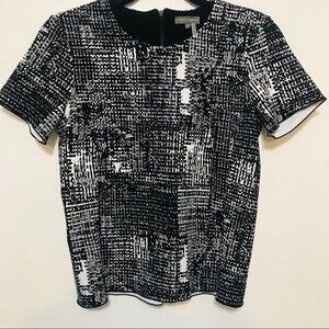 Vince Camuto Black top  crew neckline Short Sleeve Top size XS